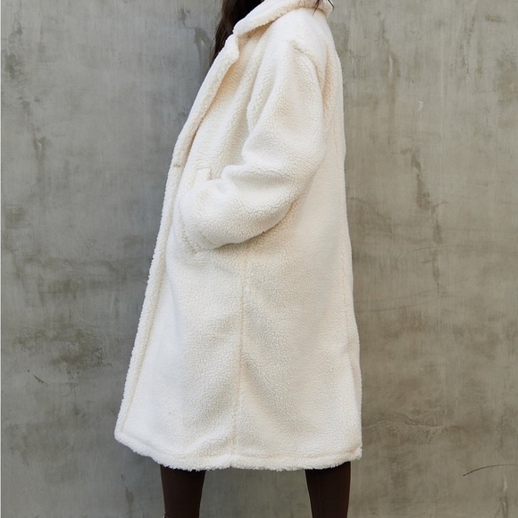 Fabletics Cream Teddy Jacket - Picture 3 of 4